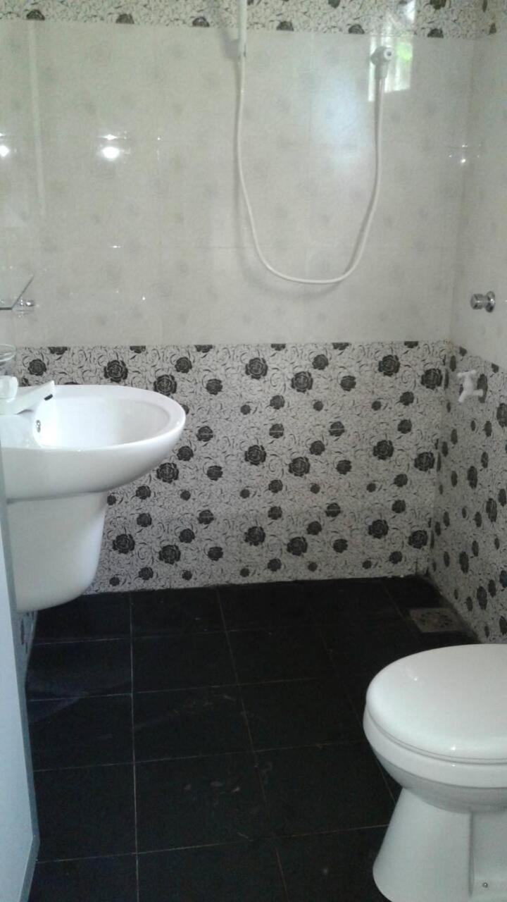 Sai Seashell Rest Inn Nilaveli Trincomalee Bilik gambar